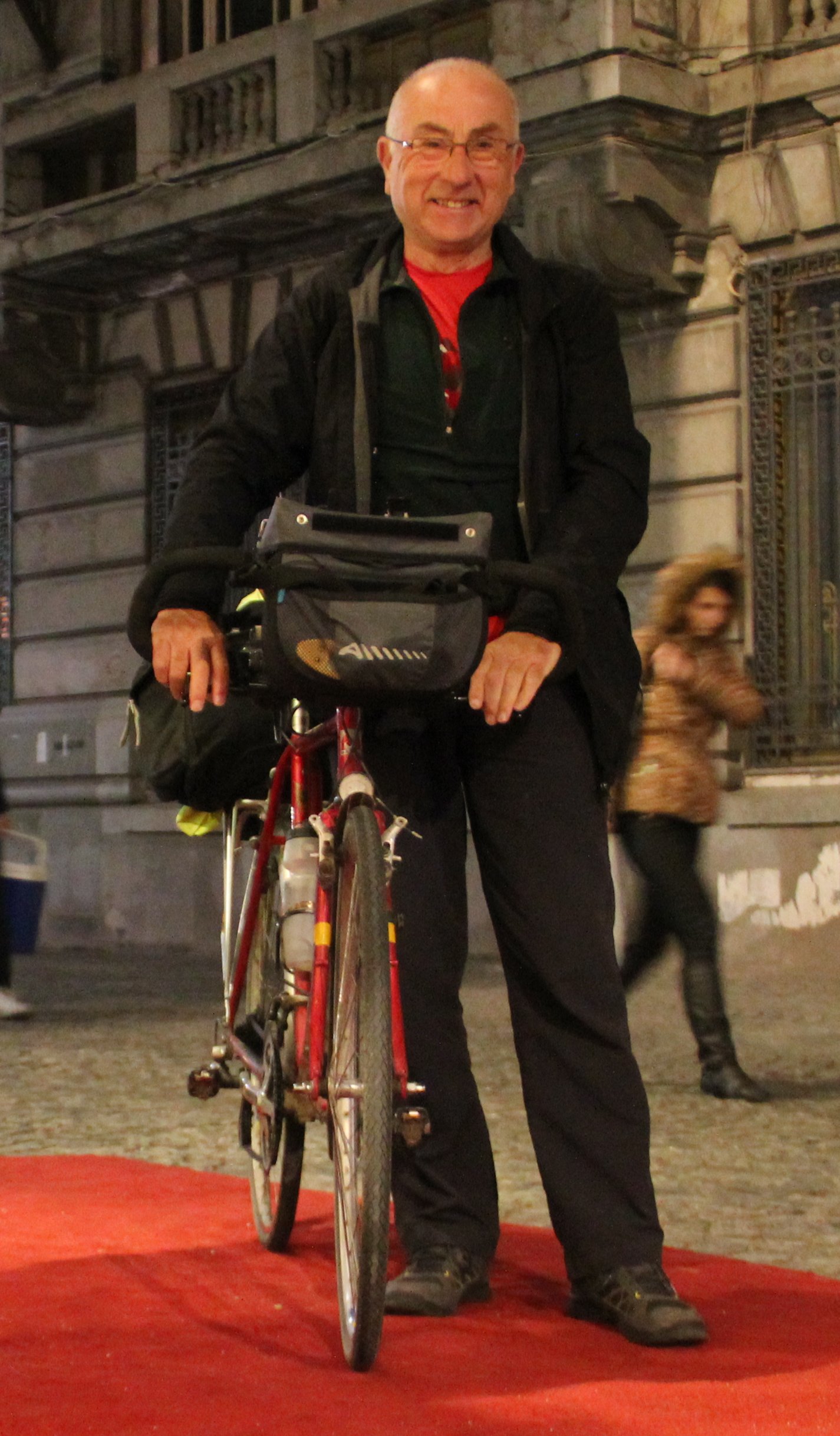 Geoff Jones & bike in Bucharest